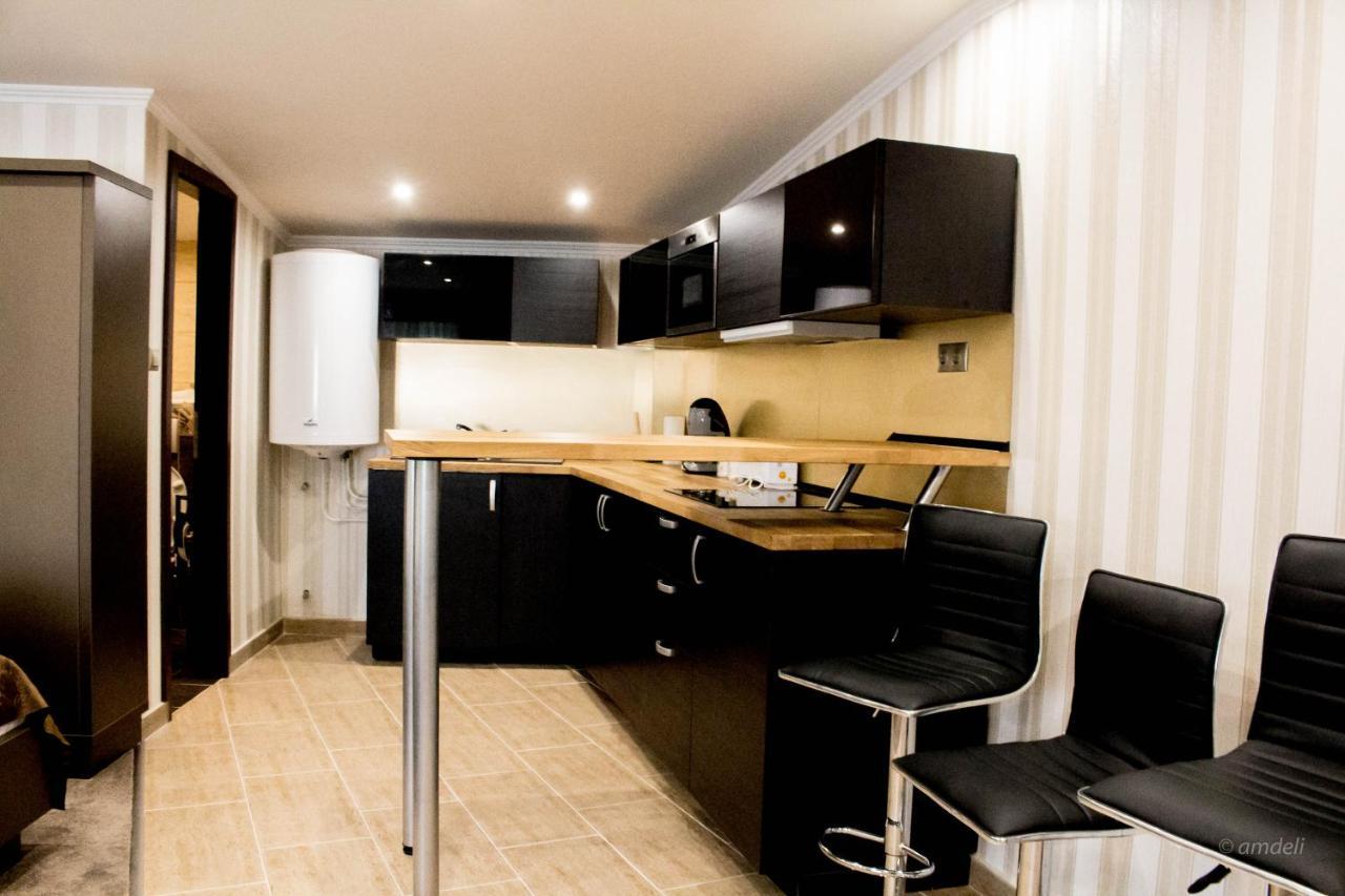 Control Motel ยาสซ์แบร์รีนย์ ภายนอก รูปภาพ