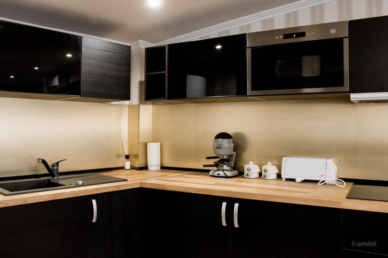Control Motel ยาสซ์แบร์รีนย์ ภายนอก รูปภาพ